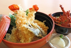 大人気！赤沢日帰り温泉館「伊勢海老天丼」本日5日まで！