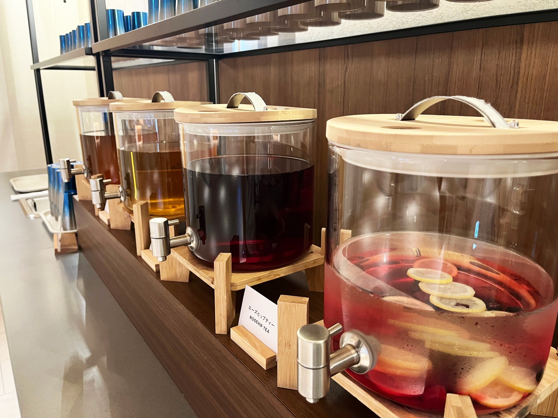 🌊✨ 11月23日(日)は「美活の日」！赤沢スパで特別ドリンクを楽しもう♪ ✨