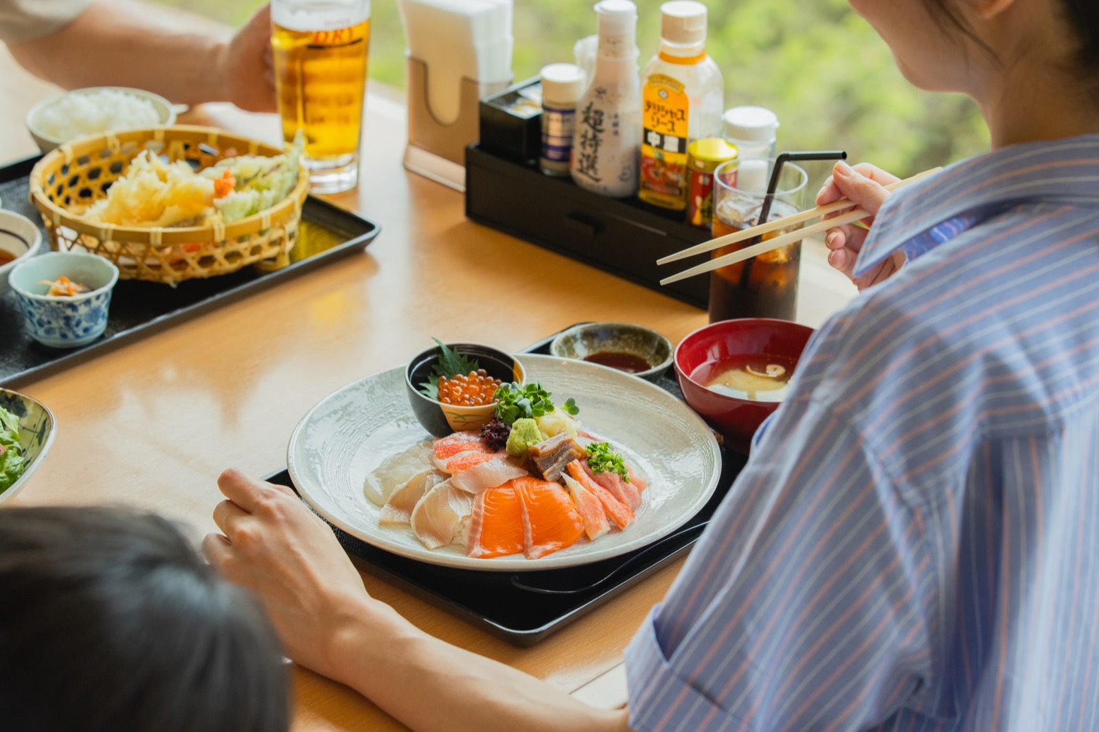 家族で食事