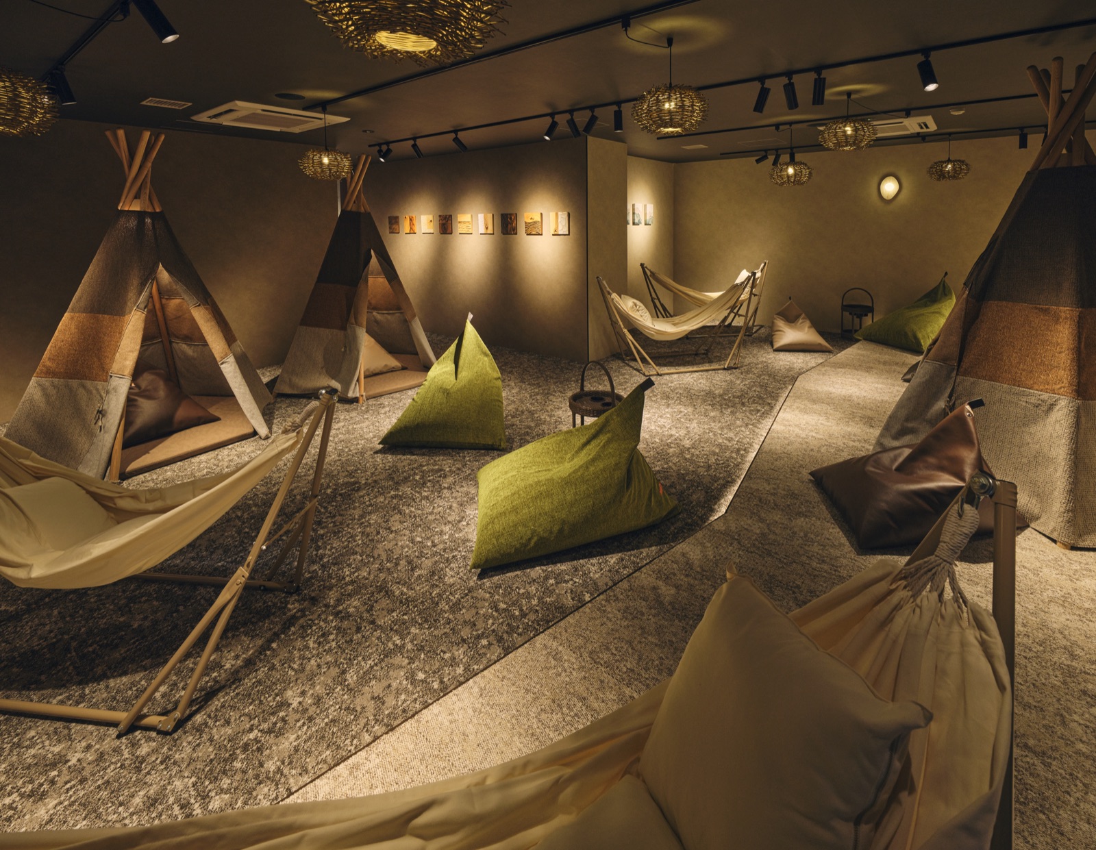 GRAX LOUNGE